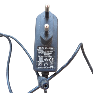 Alimentador 12v dc 1A de ocasión