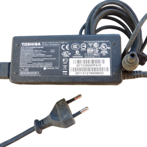 Fuente de alimentación portátil Toshiba de ocasión 19V 3,42A