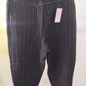 Outlet Pantalón con rallas