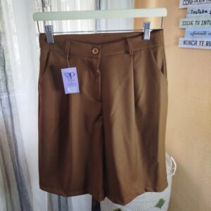Pantalón corto marrón