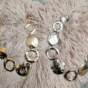 Collar grande elegante color oro o plata