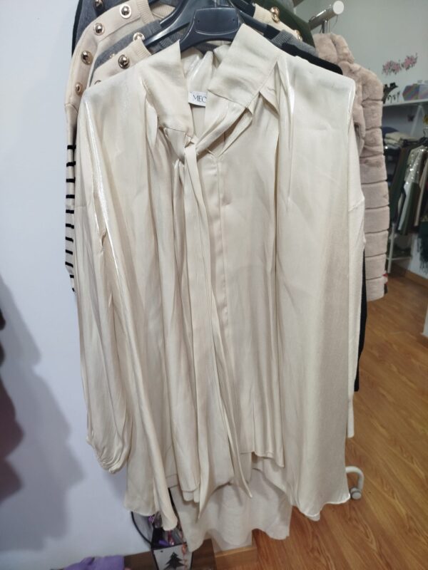 Blusa de lazo - Imagen 4