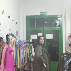 Gabardina de borrego solo disponible en verd