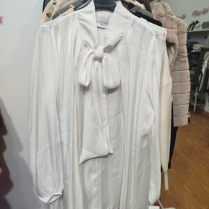 Blusa de lazo