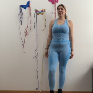 Conjuntos deportivos de top, pantalón y sudadera. 6 colores