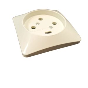 [LIQUIDACIÓN] Base enchufe tripolar neutro tierra 20A