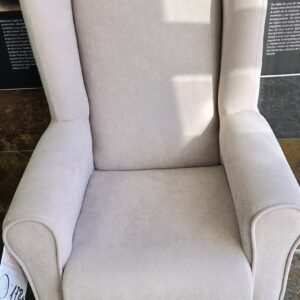 Butaca fija orejera lowcost