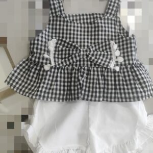 CONJUNTO 2PZAS CUADRO VICHY NEGRO Y PANTALON BLANCO( VIENE GRANDE)