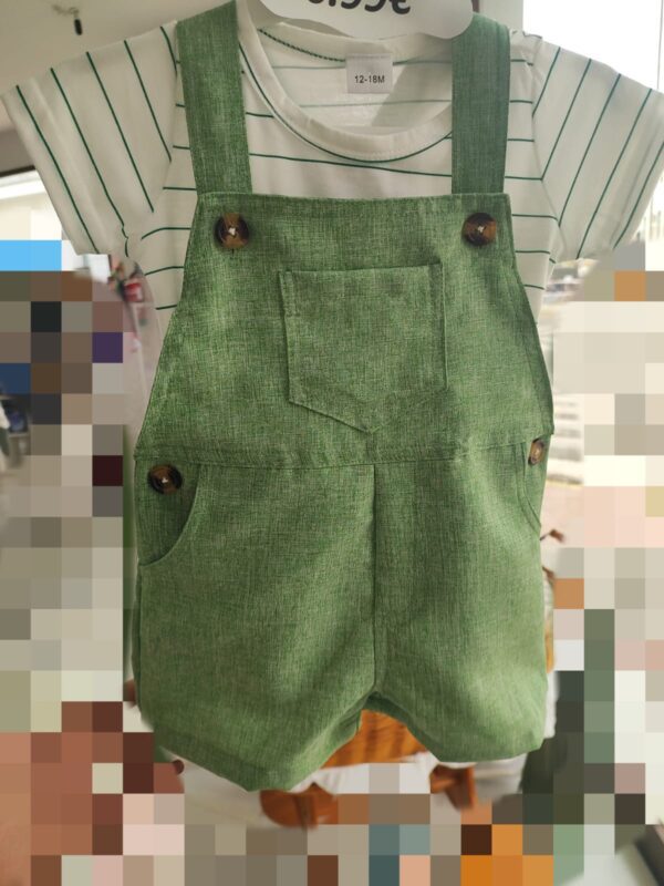 PETO VERDE MAS BLUSA RAYA