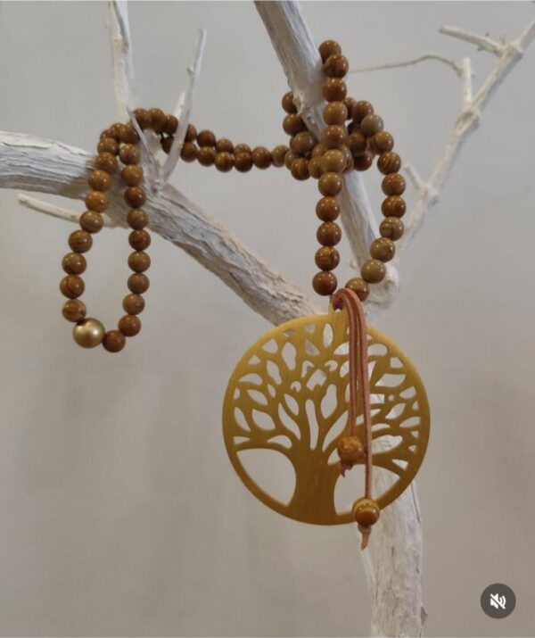 Árbol de la vida con Rodonita piedra natural de color madera. Lee en imágenes sus propiedades.