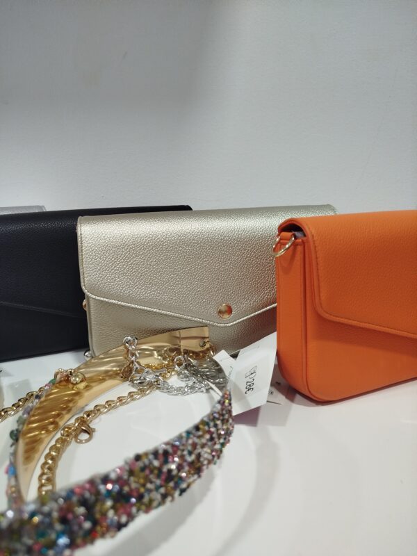 Bolso con accesorios - Imagen 3