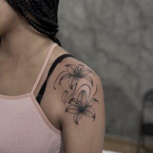 Lirios Tattoo