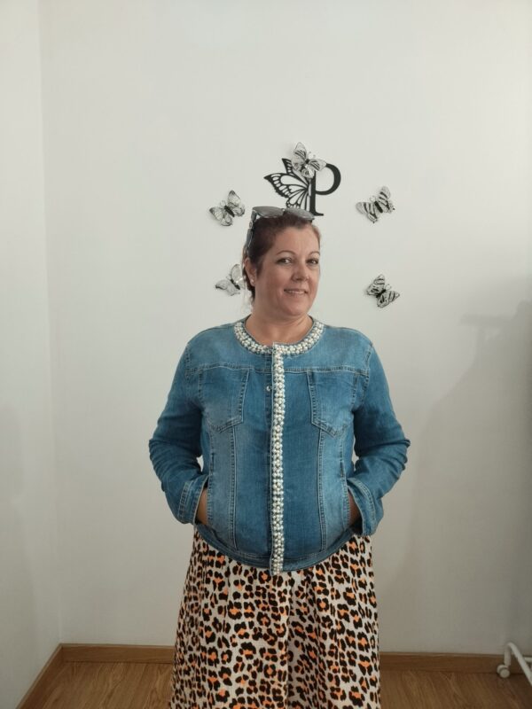 Chaqueta vaquera perlas